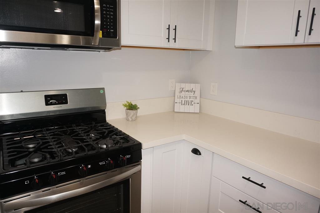 8627 Hacienda Road Santee, CA 92071 - Photo 7 of 18 Gallery Image 7