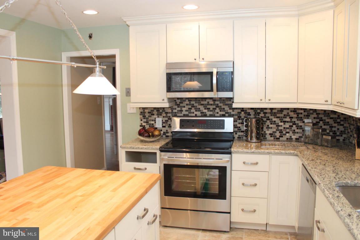 631 Lindley Road Glenside, PA 19038 - Photo 6 of 23 Gallery Image 6