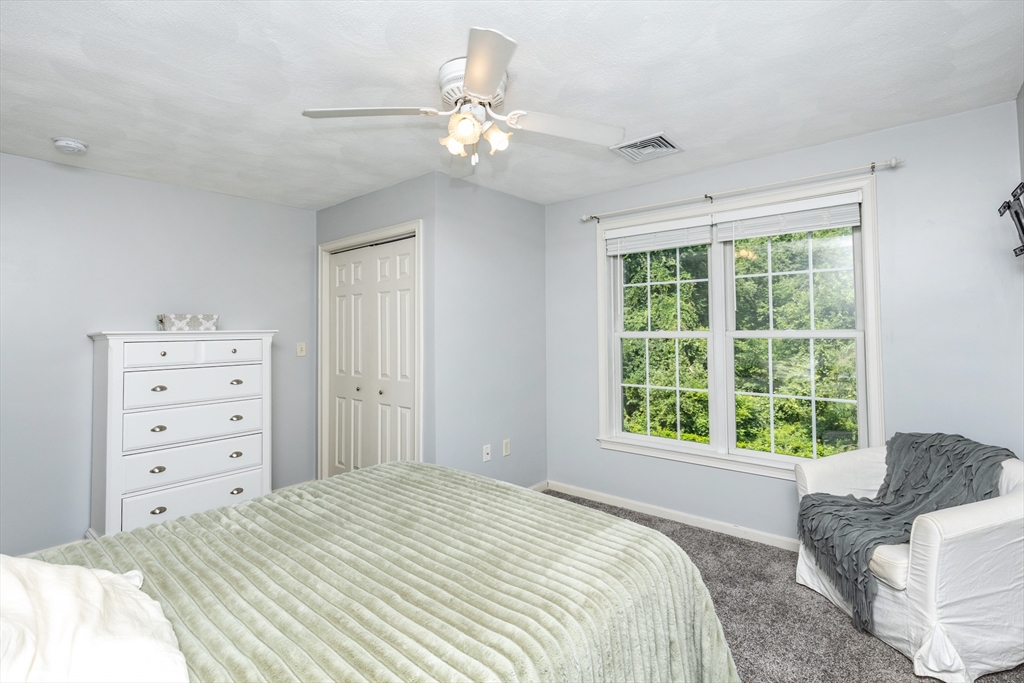 7 Austin Street Methuen, MA 01844 - Photo 29 of 39