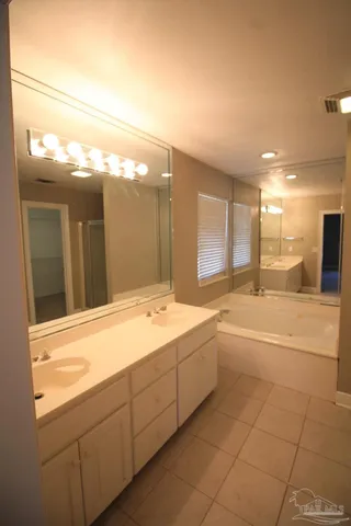 $2,475 | 5031 Challenger Way, Pensacola, FL 32507