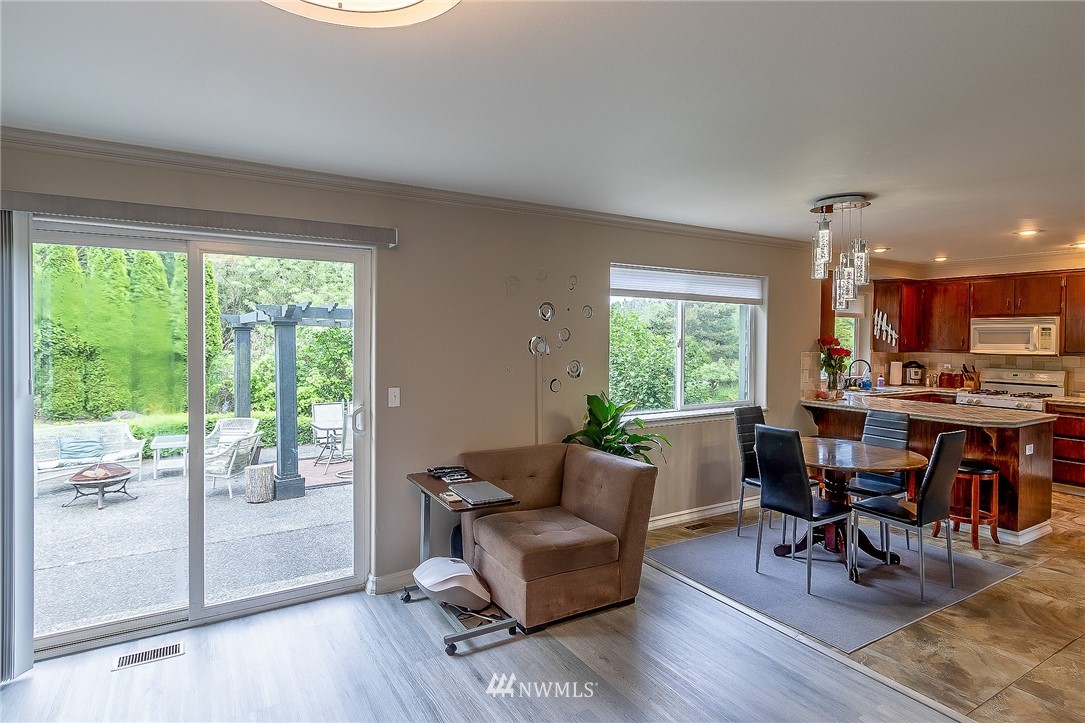18807 Cascade Ridge Court Mount Vernon, WA 98274 - Photo 3 of 25 Gallery Image 3