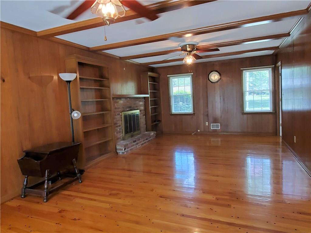 7133 Moorgate Road Indianapolis, IN 46250 - Photo 12 of 36 Gallery Image 12