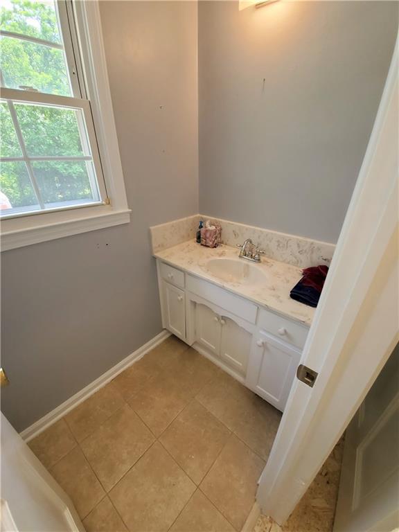 7133 Moorgate Road Indianapolis, IN 46250 - Photo 13 of 36 Gallery Image 13