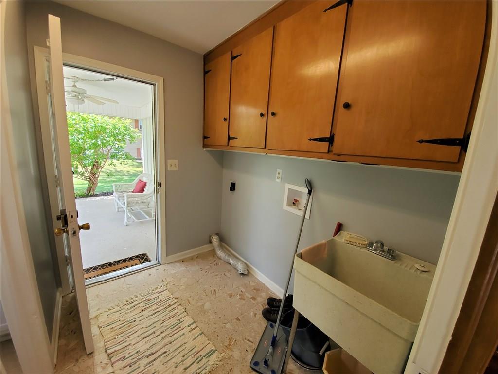 7133 Moorgate Road Indianapolis, IN 46250 - Photo 20 of 36 Gallery Image 20