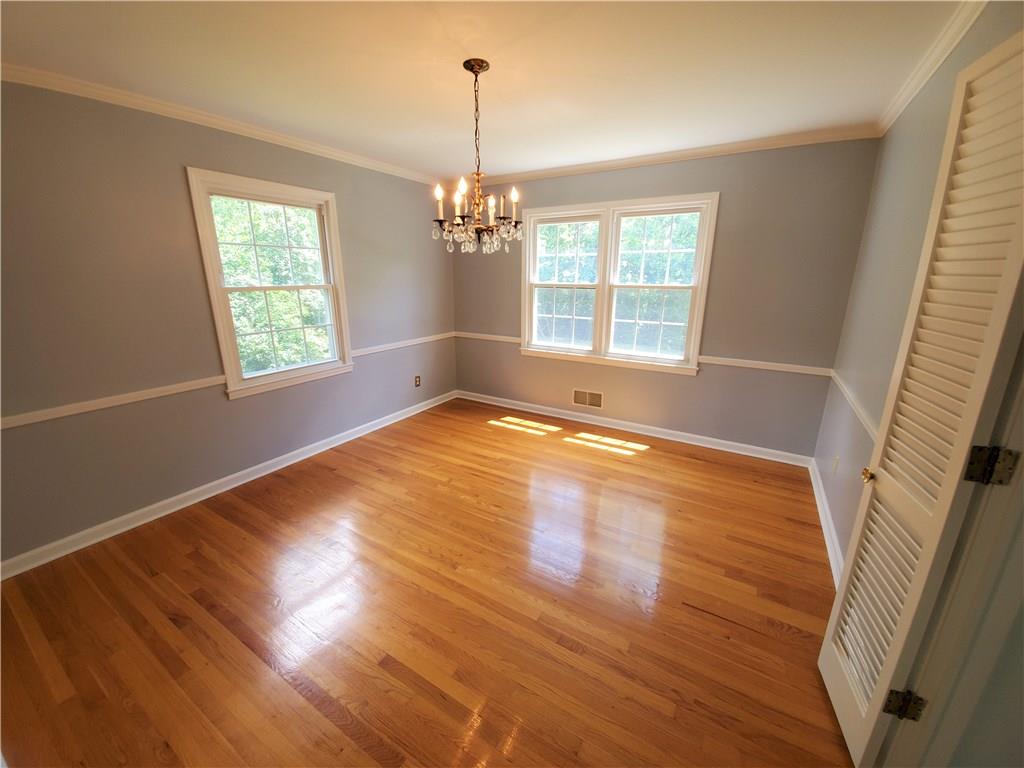 7133 Moorgate Road Indianapolis, IN 46250 - Photo 8 of 36 Gallery Image 8