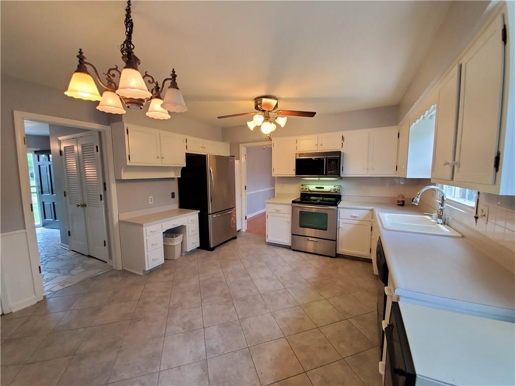 7133 Moorgate Road Indianapolis, IN 46250 - Photo 10 of 36 Gallery Image 10