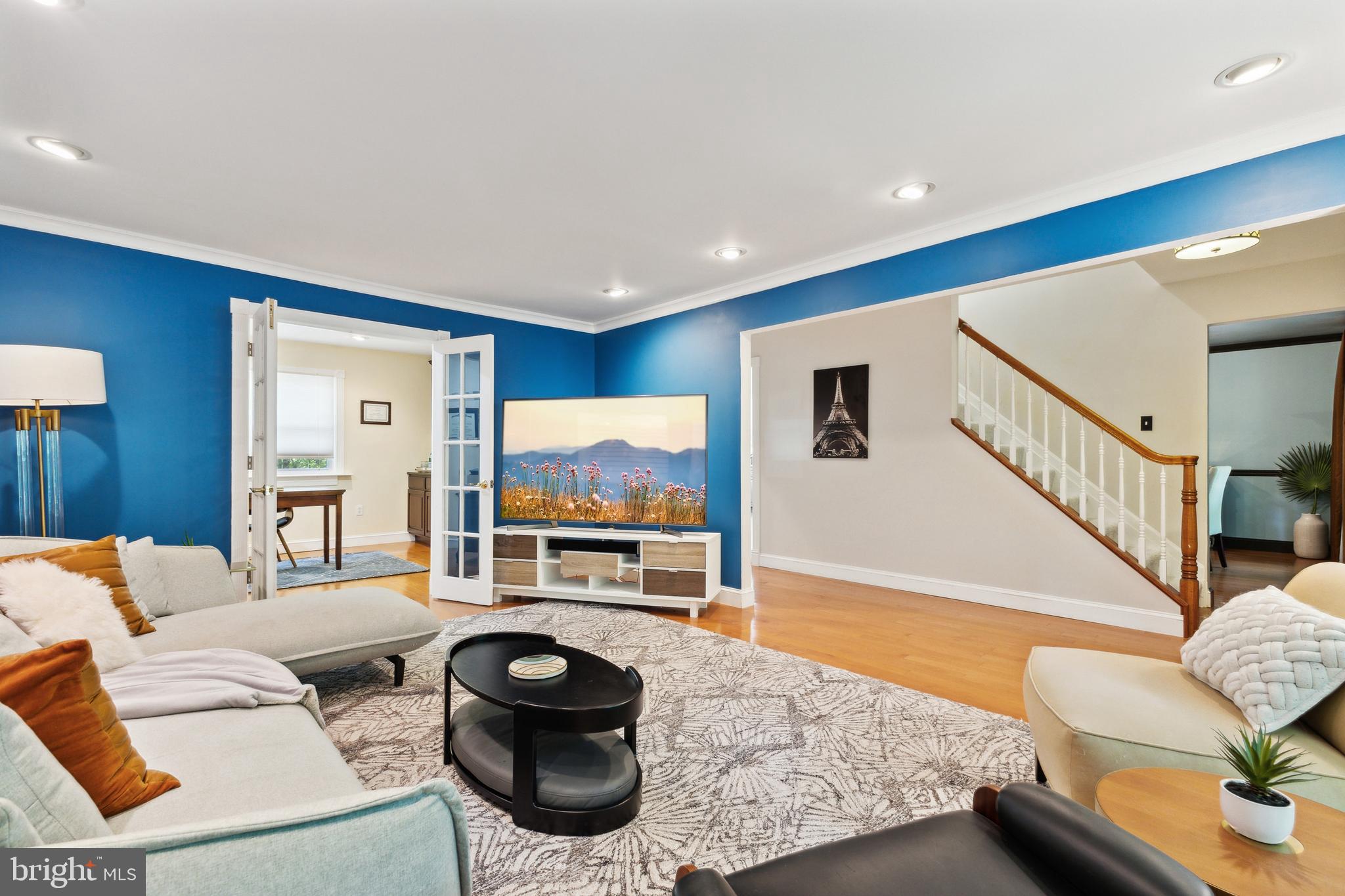 1865 Post Oak Trail Reston, VA 20191 - Photo 4 of 39 Living room with recessed lights