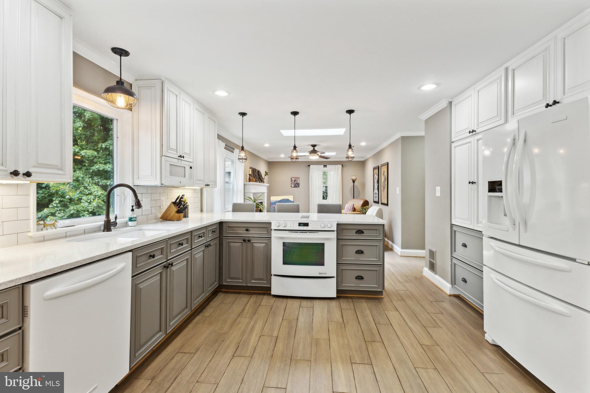 1865 Post Oak Trail Reston, VA 20191 - Photo 8 of 39
