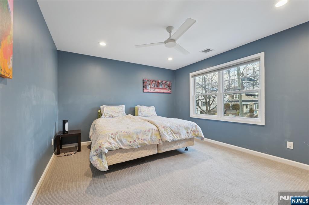 48 John Place Bergenfield, NJ 07621 - Photo 16 of 29