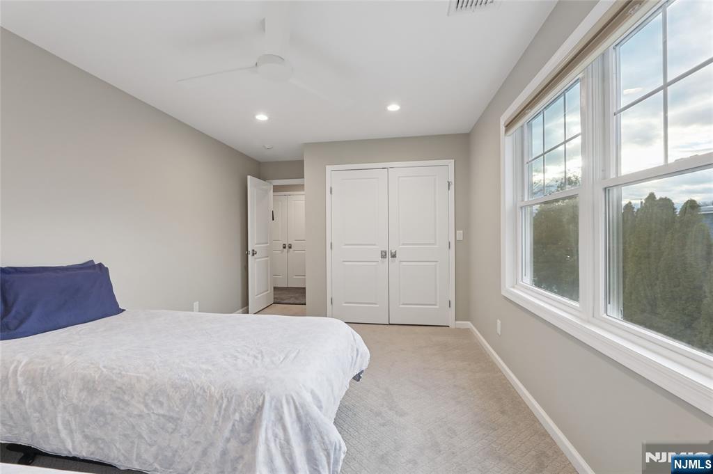 48 John Place Bergenfield, NJ 07621 - Photo 17 of 29