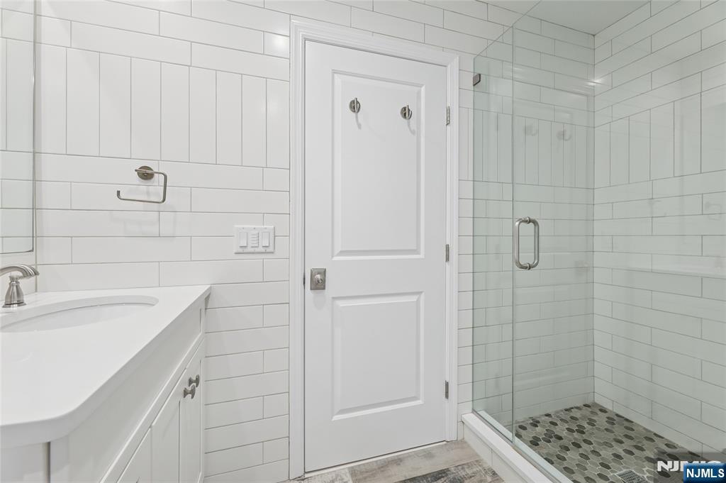 48 John Place Bergenfield, NJ 07621 - Photo 20 of 29