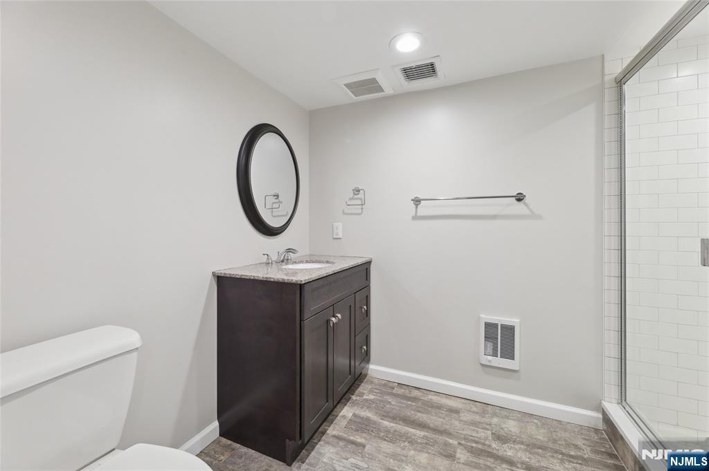 48 John Place Bergenfield, NJ 07621 - Photo 26 of 29