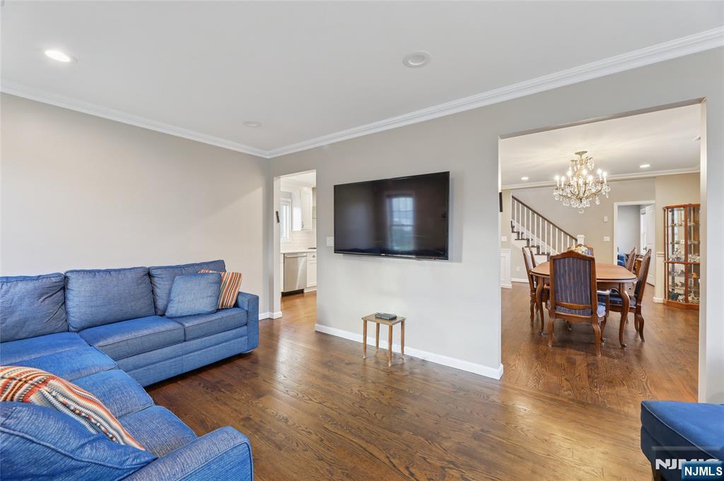 48 John Place Bergenfield, NJ 07621 - Photo 5 of 29