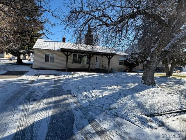 $310,000 | 74 North 3rd West, Rexburg, ID 83440