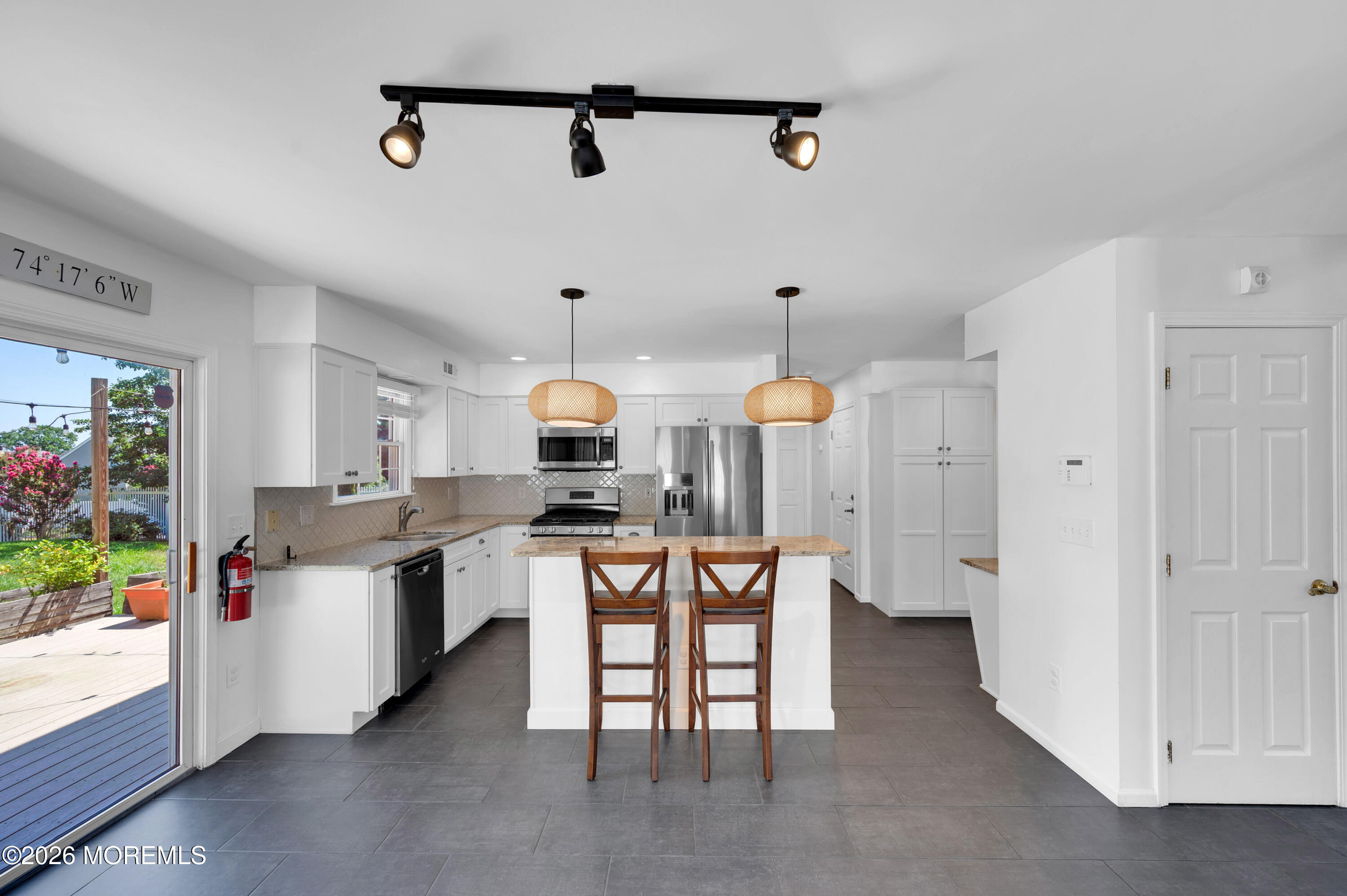 248 Compass Road Manahawkin, NJ 08050 - Photo 11 of 41 Kitchen