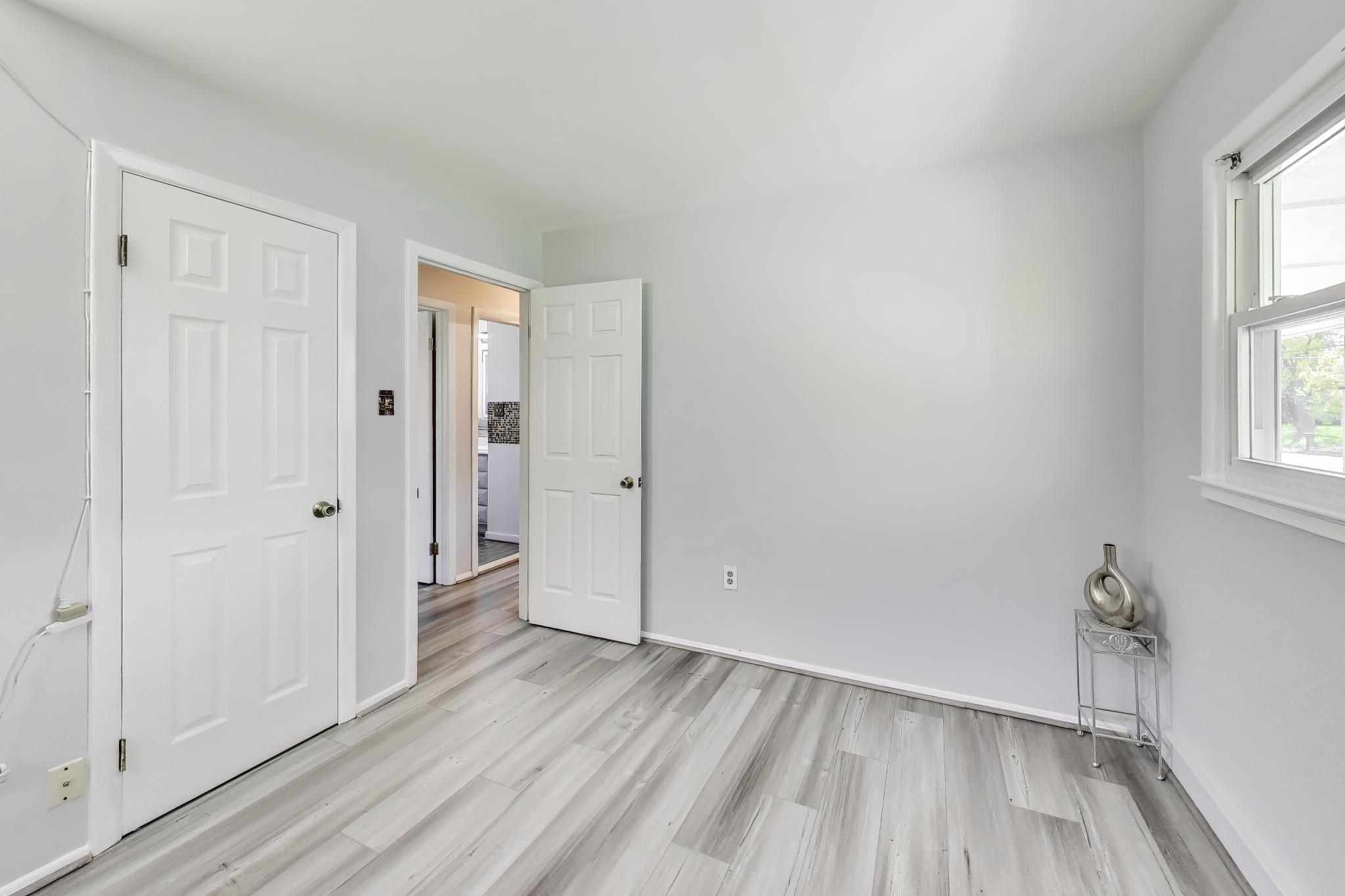 1304 Columbia Road Woodbridge, VA 22191 - Photo 17 of 50 Main Level Second Bedroom