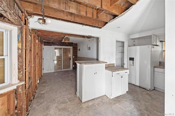 $459,950 | 99 Wilson Avenue, Amity Harbor, NY 11701