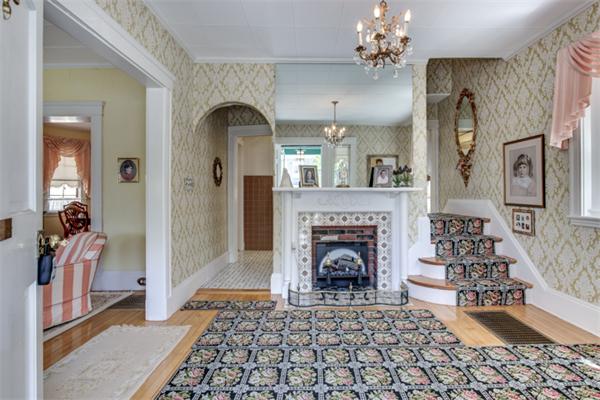 Gallery Image 6