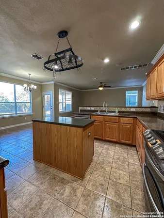 $2,300 | 11023 Mustang Spring, San Antonio, TX 78254