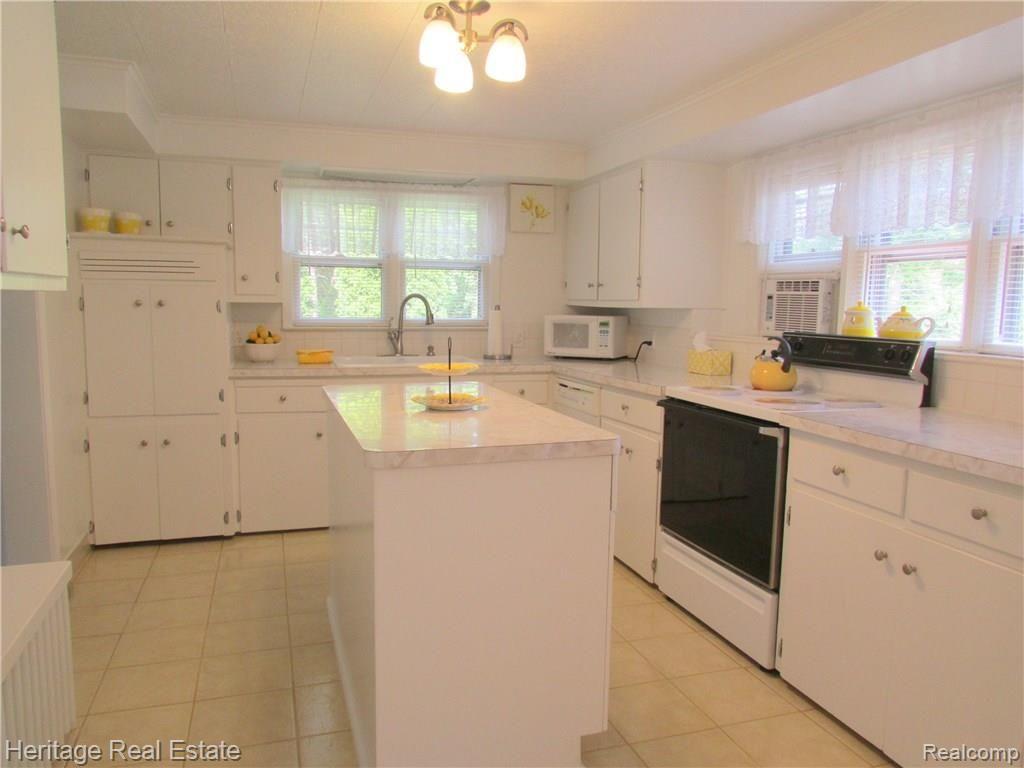 1180 South Boulevard Rochester, MI 48309 - Photo 7 of 28