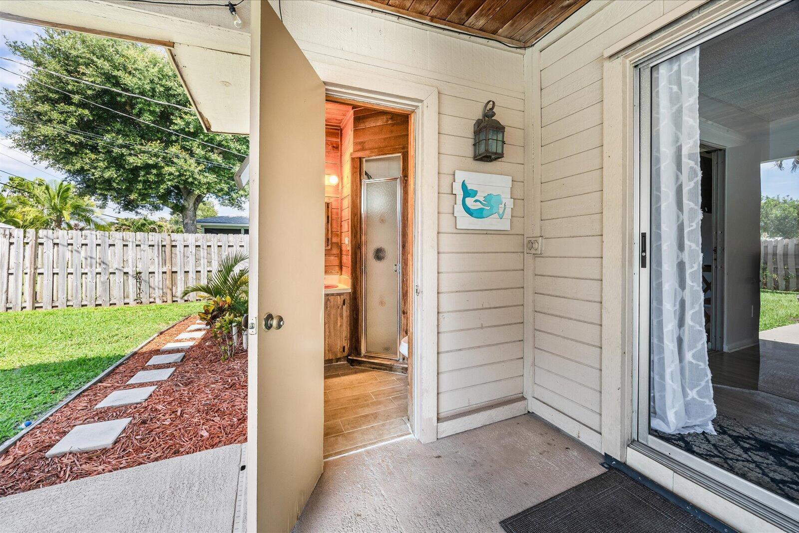 1004 Northwest 16th Place Stuart, FL 34994 - Photo 36 of 42 36_beyc6a3d80c2d5775