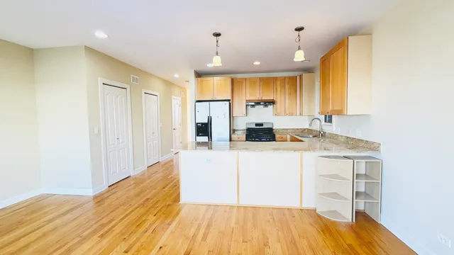 $629,000 | 4166 South Emerald Avenue, Chicago, IL 60609