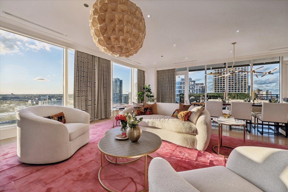 9 West Walton Street, Unit 2202 Chicago, IL 60610 - Photo 4 of 27