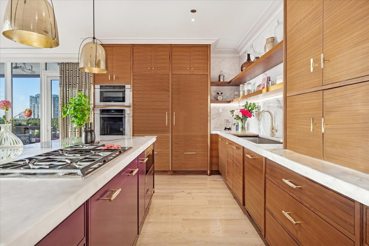 9 West Walton Street, Unit 2202 Chicago, IL 60610 - Photo 8 of 27