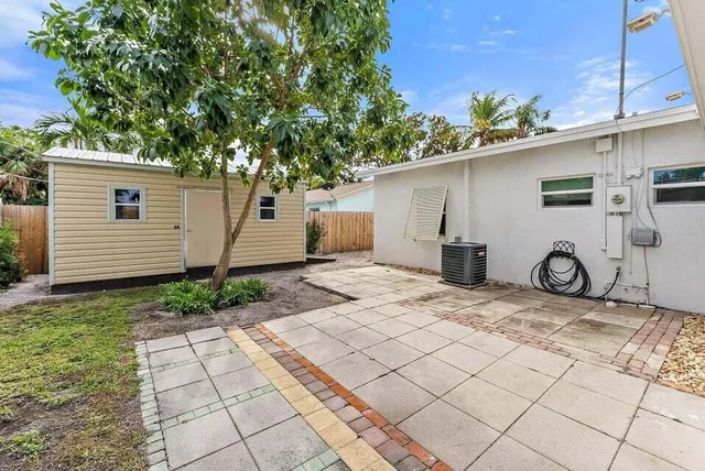 $6,000 | 513 East Whitney Drive, Jupiter, FL 33458