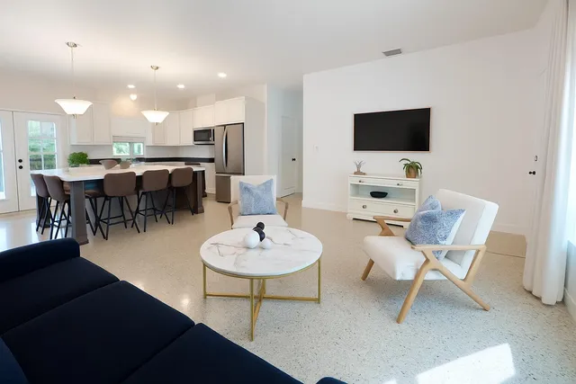 $6,000 | 513 East Whitney Drive, Jupiter, FL 33458