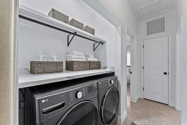 $6,000 | 513 East Whitney Drive, Jupiter, FL 33458