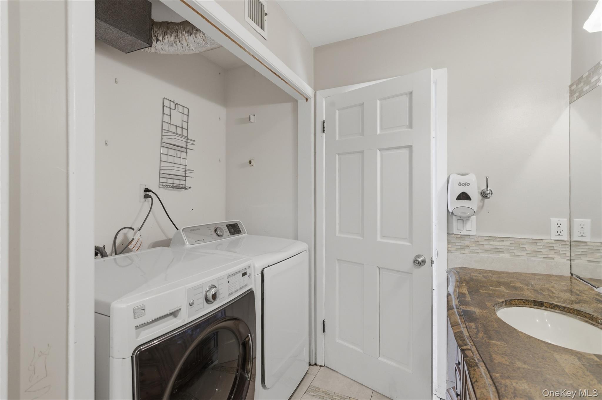 41 South Monsey Road Monsey, NY 10952 - Photo 8 of 50