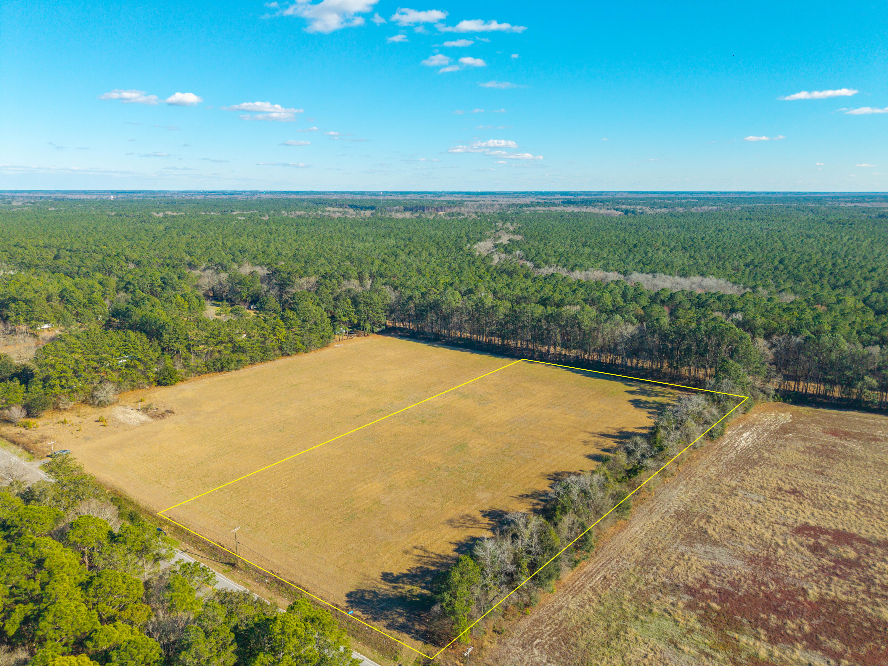 417 Ridge Road Ridgeville, SC 29472 - Photo 1 of 11 53A3CA45-3D66-45D7-AADF-39444612C51A