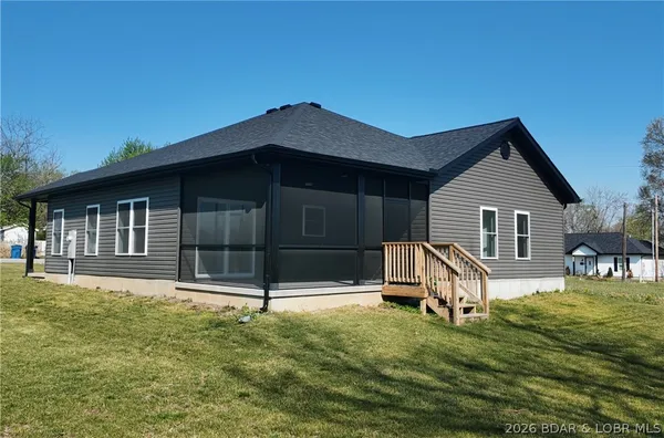$299,500 | 504 South Chestnut Street, Eldon, MO 65026
