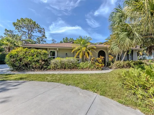 $699,900 | 750 Shetland Circle, Nokomis, FL 34275