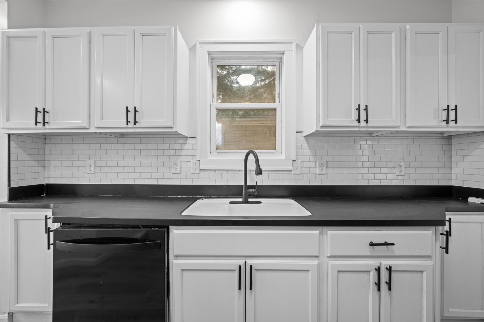 1916 31st Street Moline, IL 61265 - Photo 12 of 28