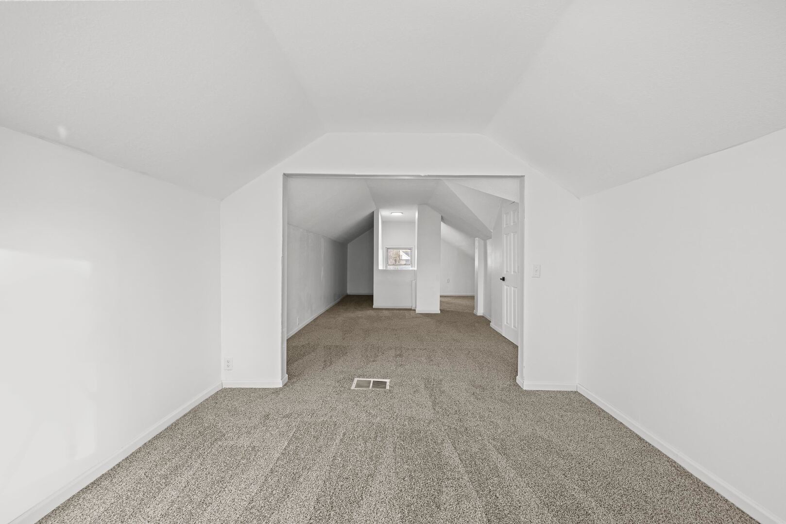 1916 31st Street Moline, IL 61265 - Photo 23 of 28