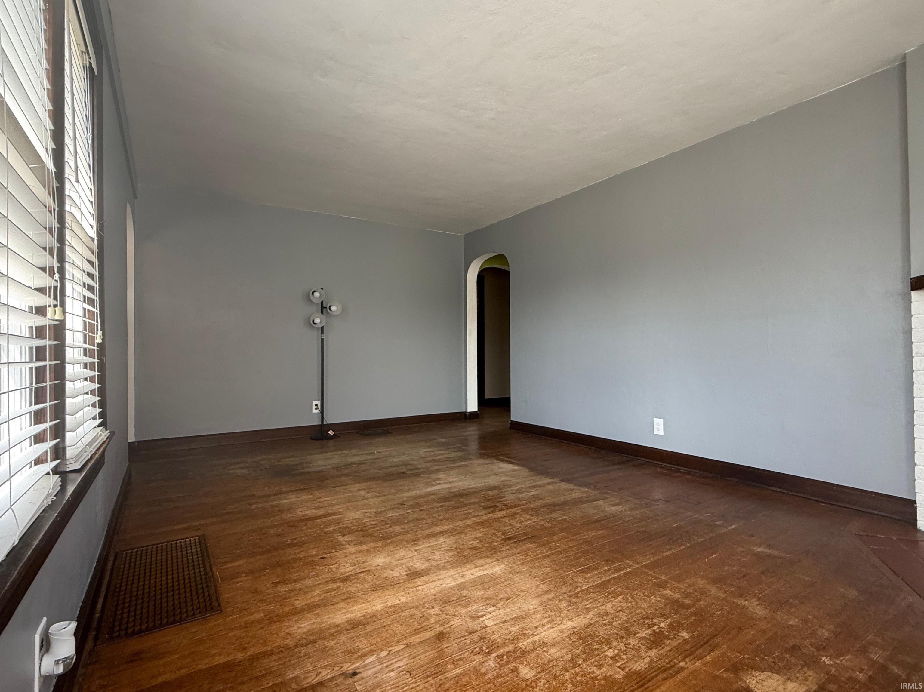 326 East 9th Street Jasper, IN 47546 - Photo 5 of 30