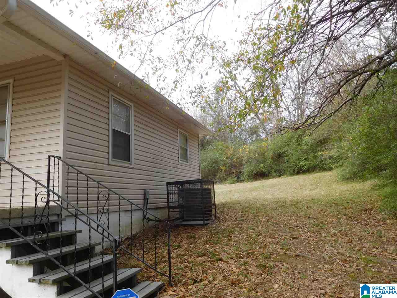 604 Ave J Bessemer, AL 35020 - Photo 5 of 30