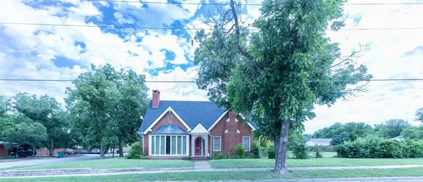 $169,900 | 1001 West Walnut Street, Coleman, TX 76834