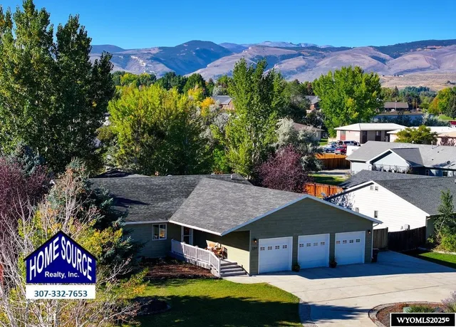 $650,000 | 250 Dillon Drive, Lander, WY 82520