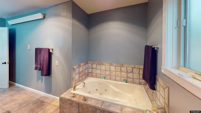 $650,000 | 250 Dillon Drive, Lander, WY 82520