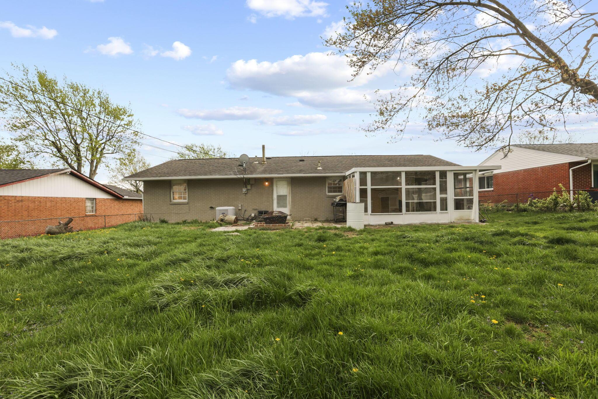 6902 Bartlett Road Reynoldsburg, OH 43068 - Photo 26 of 26 28-web-or-mls-0D3A4823