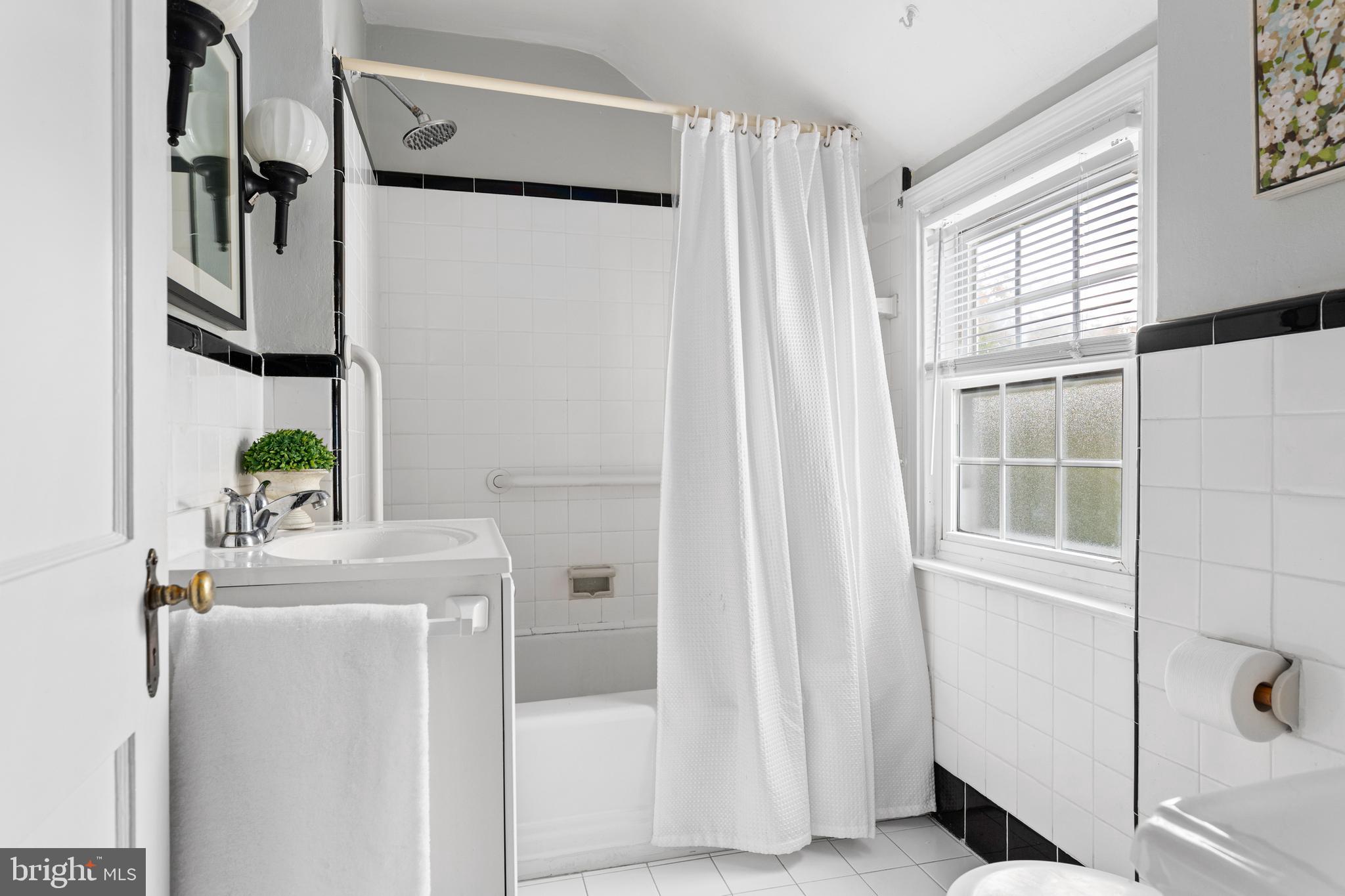 280 Avon Road Springfield, PA 19064 - Photo 24 of 27 Hall Bathroom.