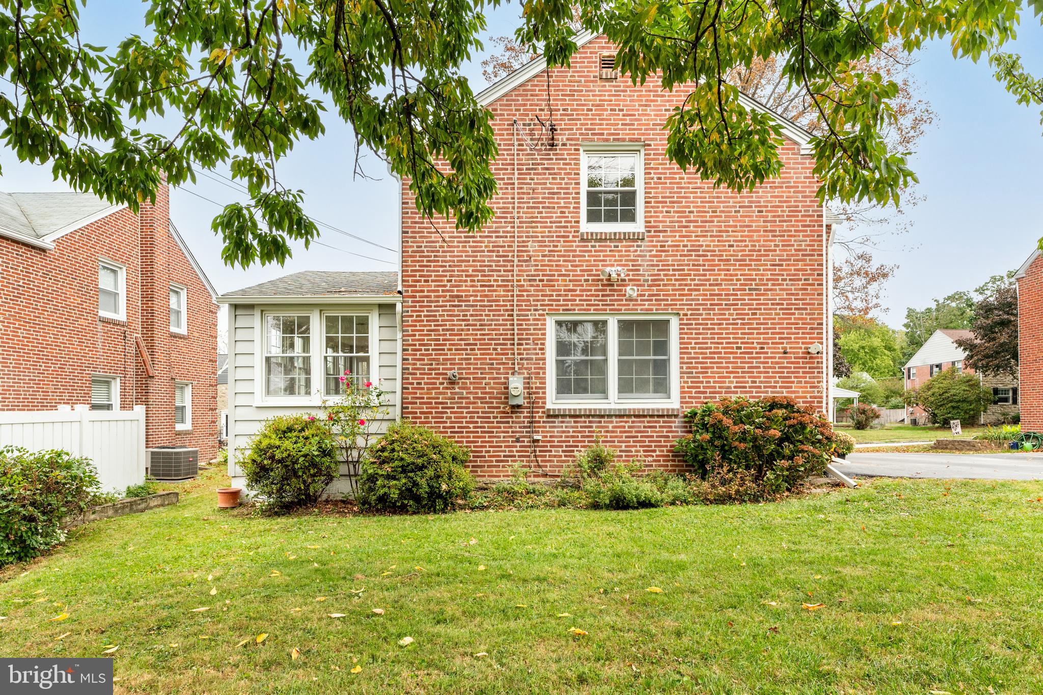 280 Avon Road Springfield, PA 19064 - Photo 25 of 27 Exterior Rear.