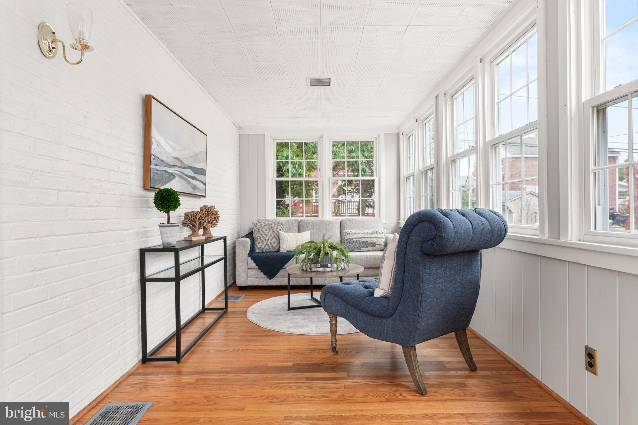 280 Avon Road Springfield, PA 19064 - Photo 4 of 27 Foyer.