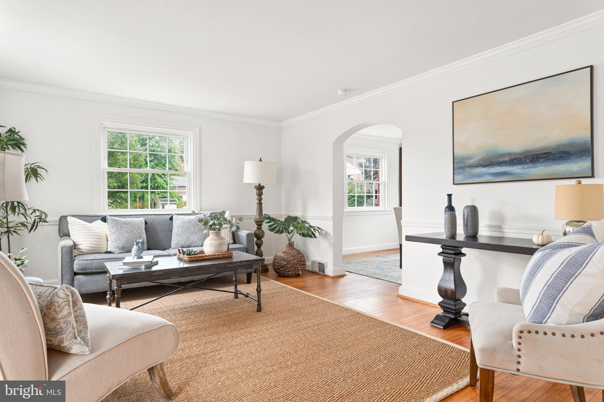 280 Avon Road Springfield, PA 19064 - Photo 6 of 27 Living Room.