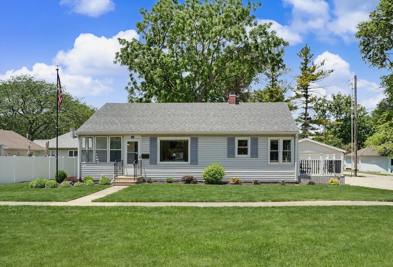 444 South Union Street Paxton, IL 60957 - Photo 1 of 30