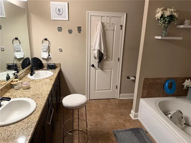 $2,400 | 69261 Taverny Court, Madisonville, LA 70447