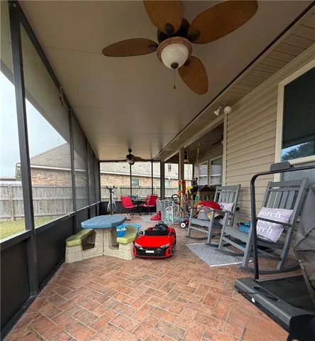 $2,400 | 69261 Taverny Court, Madisonville, LA 70447